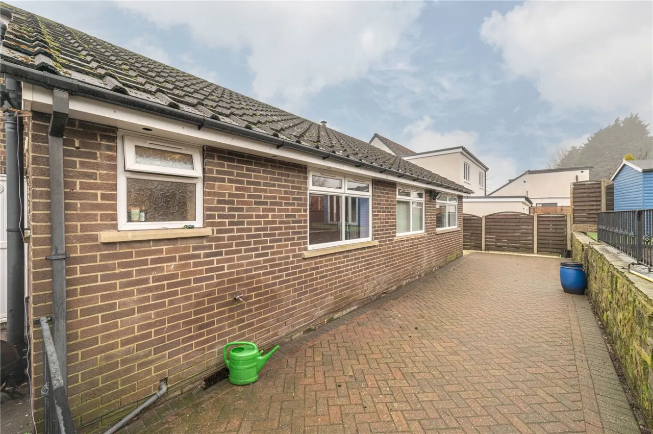 White Lee Road, Batley, WF17, photo 8