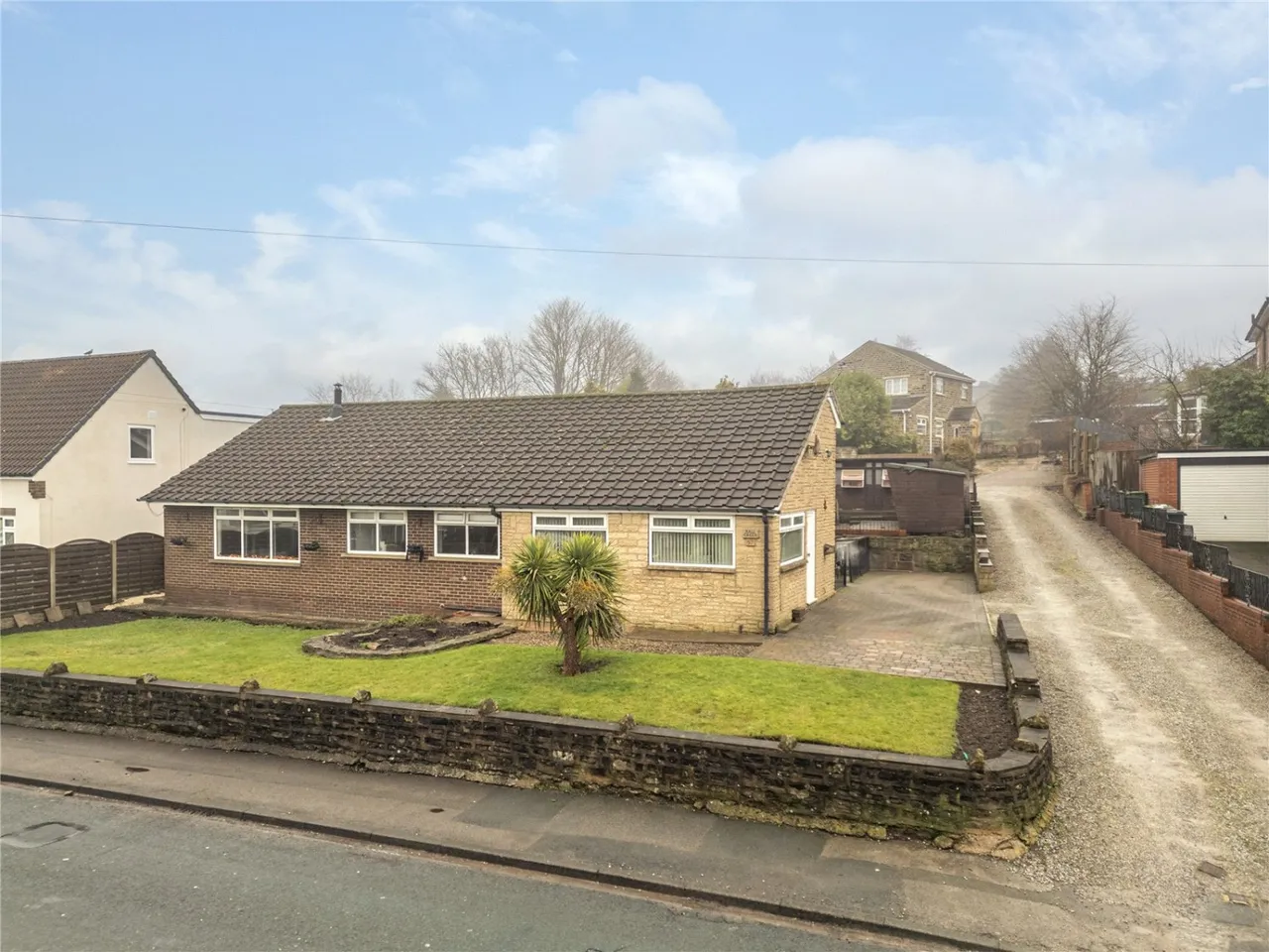 3 bed house for sale, White Lee Road, Batley, WF17