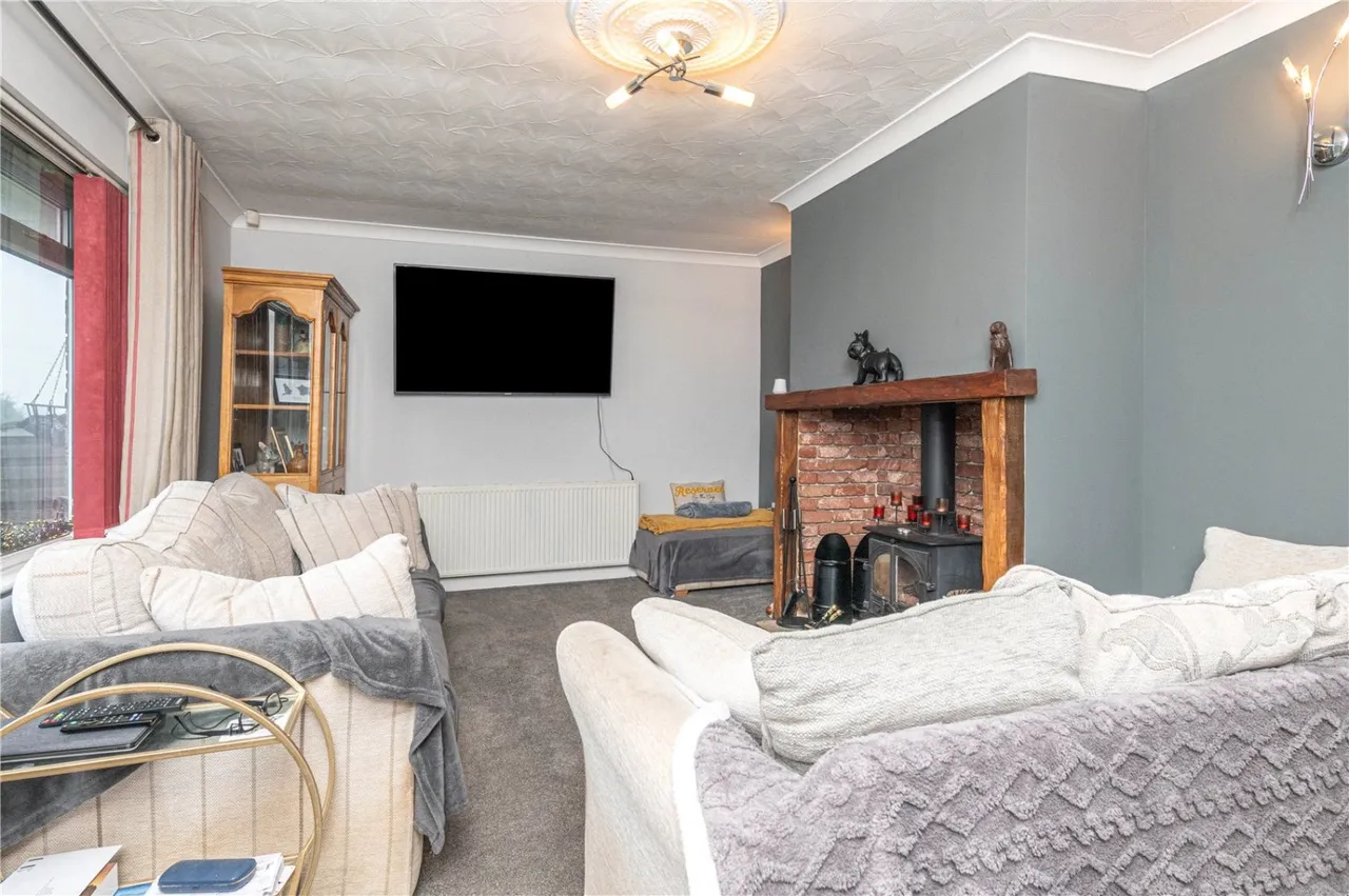 White Lee Road, Batley, WF17, photo 24