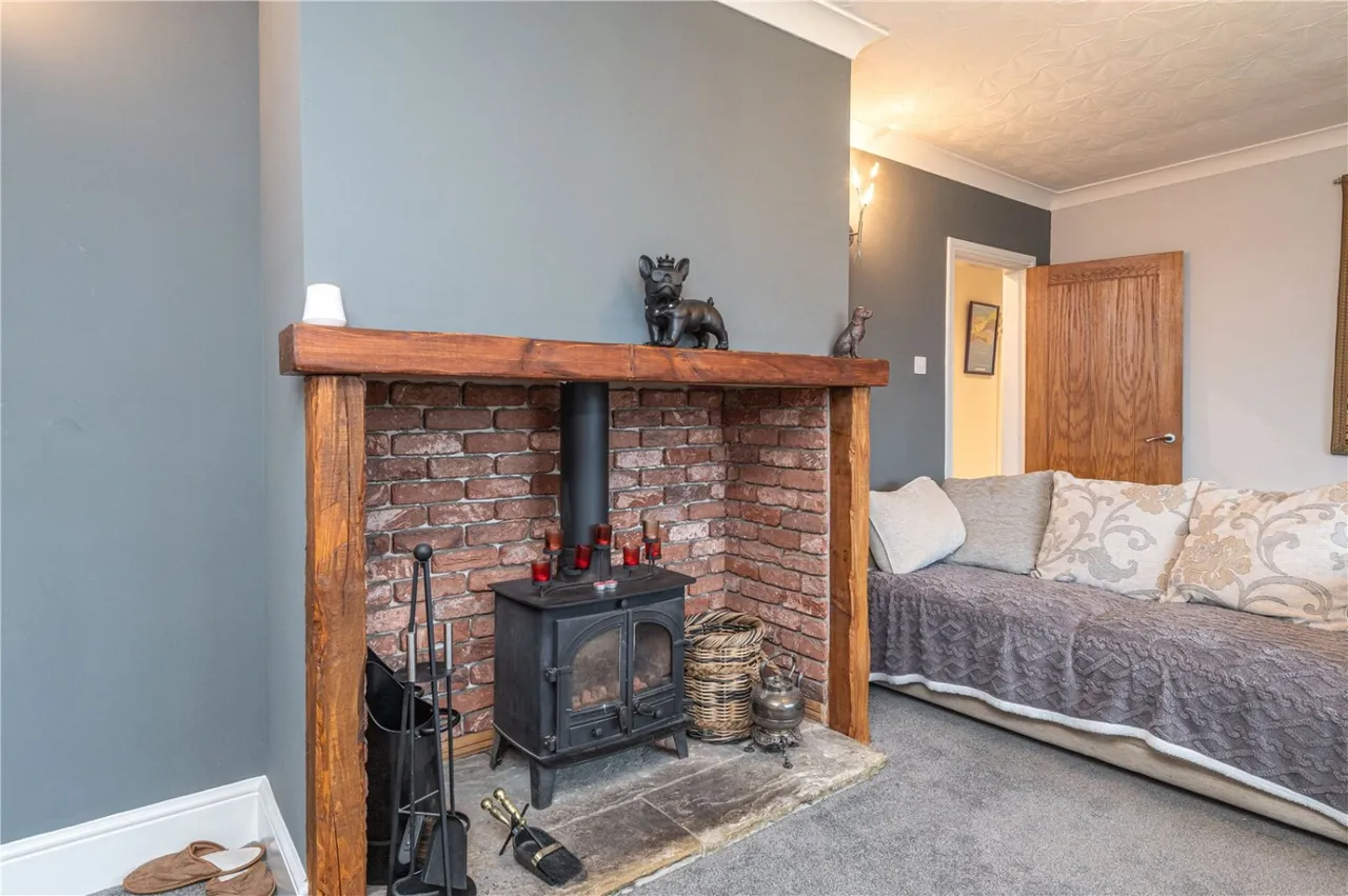 White Lee Road, Batley, WF17, photo 21