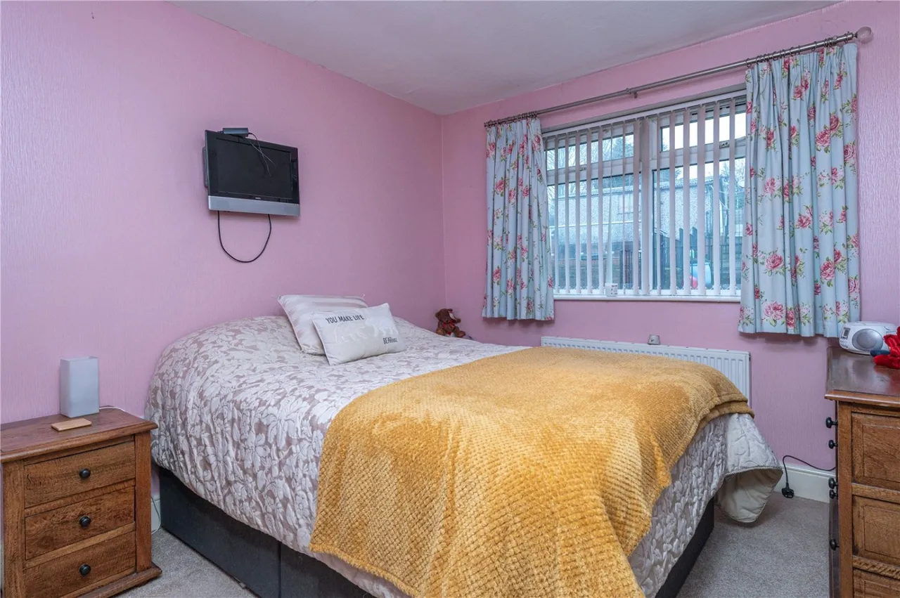 White Lee Road, Batley, WF17, photo 18