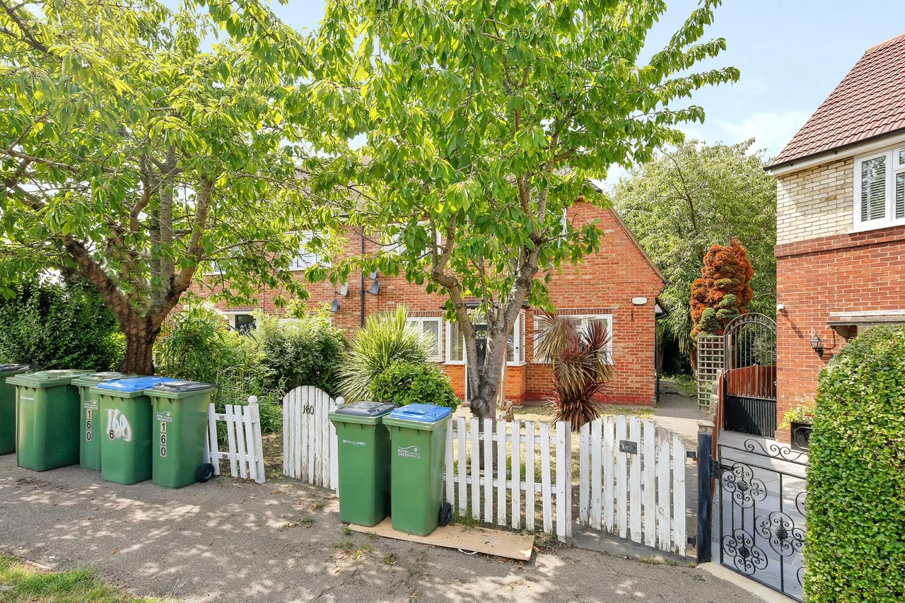 161 Gavestone Road, Greenwich, London, SE12 9BH, photo 2