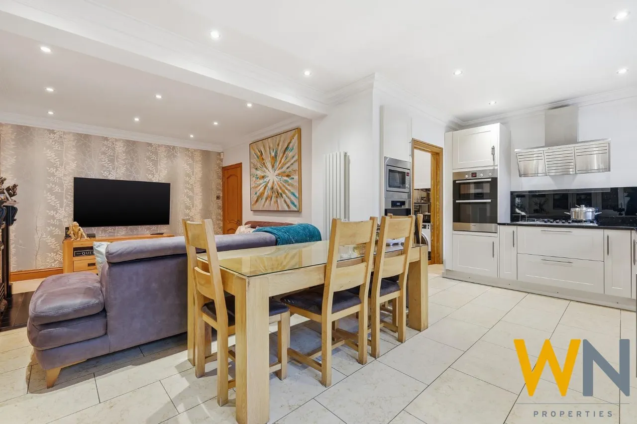 Alexander Lane, Shenfield, CM15, photo 9