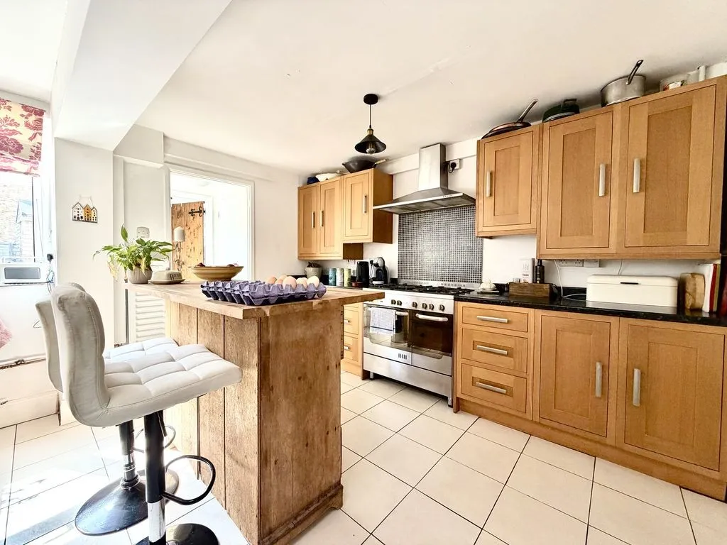 Shelburne Road, Calne, photo 2