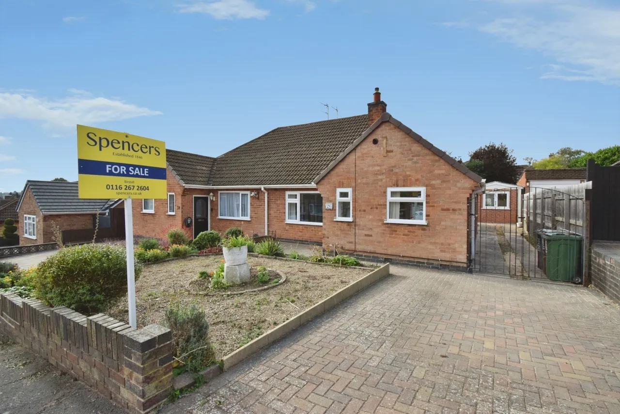 2 bed house for sale, Moorgate Avenue, Birstall, LE4