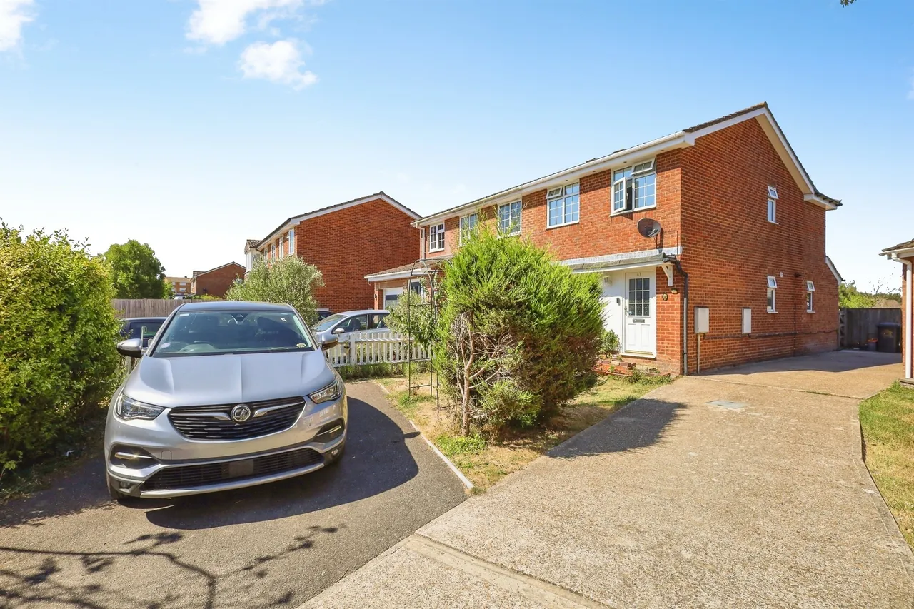3 bed house for sale, Quinnell Drive, Hailsham, BN27