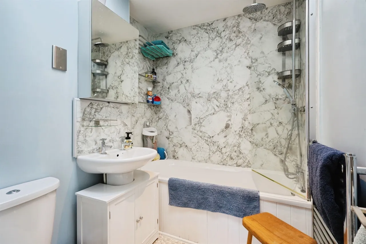 Quinnell Drive, Hailsham, BN27, photo 11