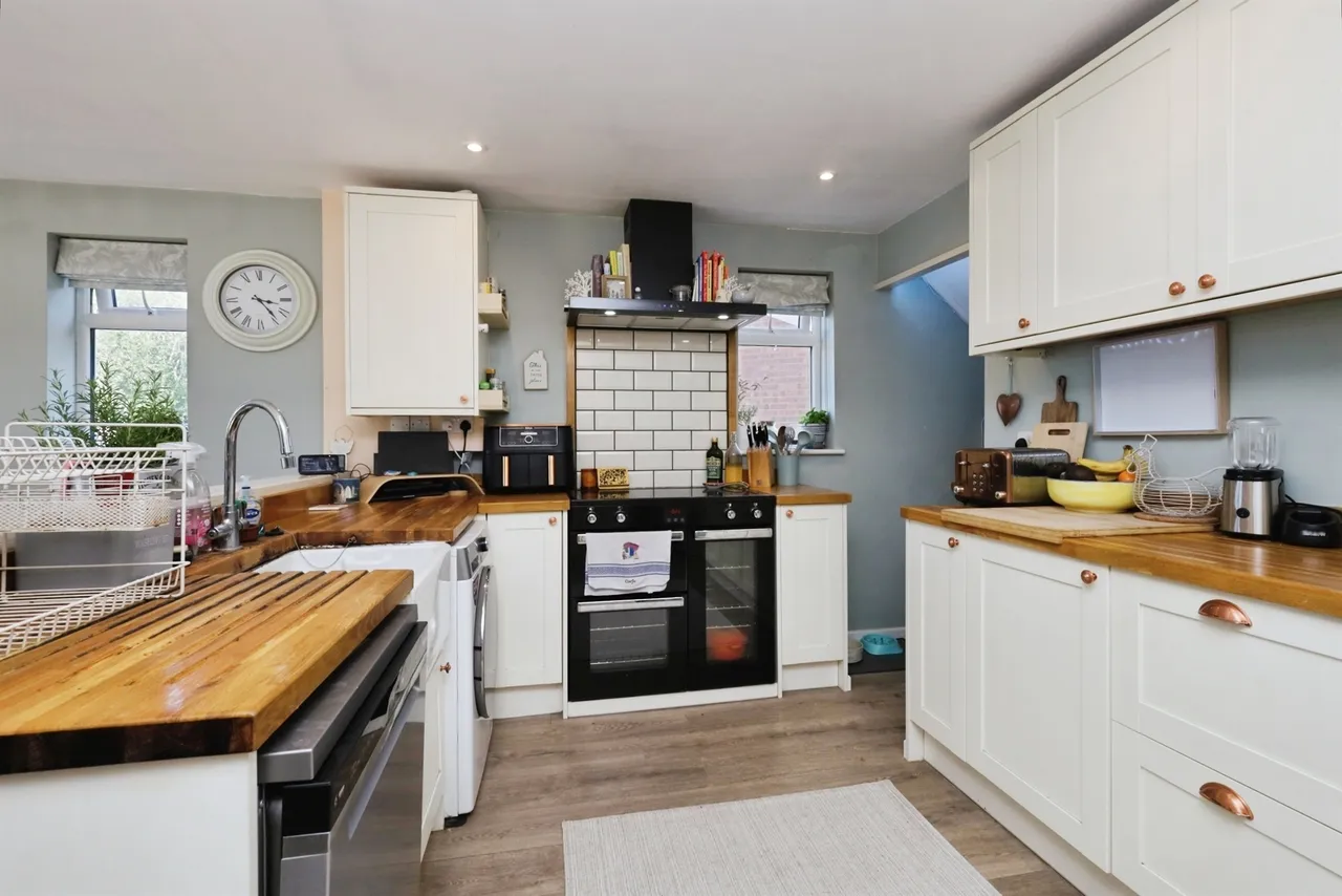 Quinnell Drive, Hailsham, BN27, photo 6