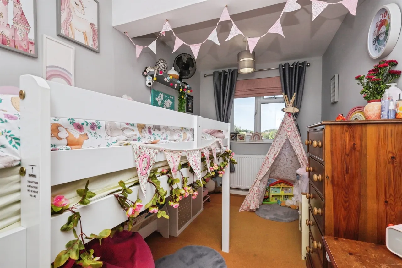 Quinnell Drive, Hailsham, BN27, photo 12