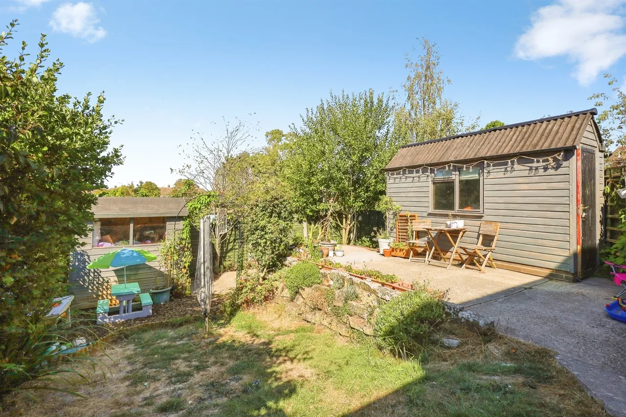 Quinnell Drive, Hailsham, BN27, photo 15
