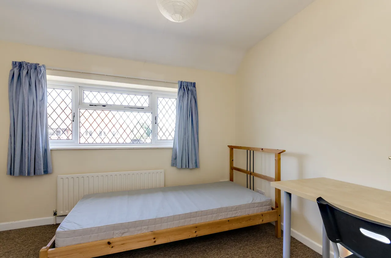 Guildford, GU1, photo 8