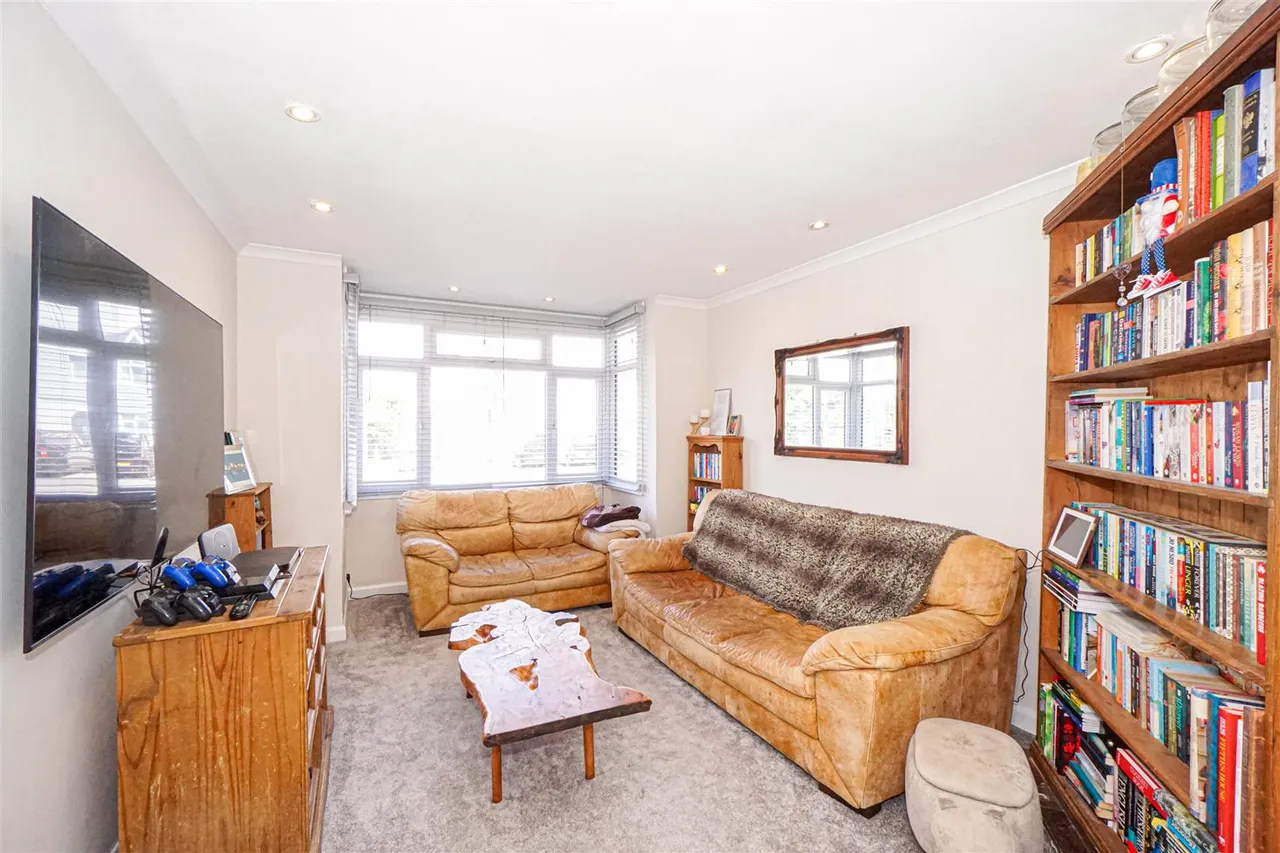 Bexhill Road, St. Leonards-On-Sea, photo 16