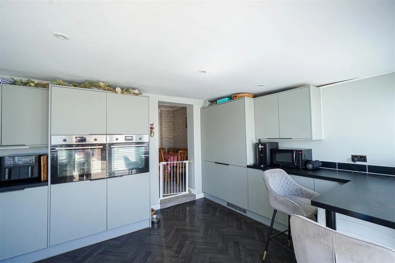 Bexhill Road, St. Leonards-On-Sea, photo 22