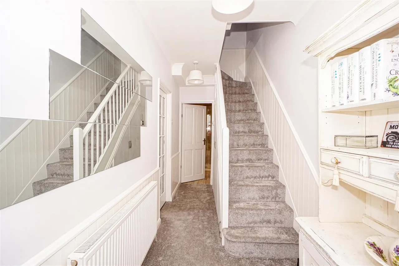 Bexhill Road, St. Leonards-On-Sea, photo 12