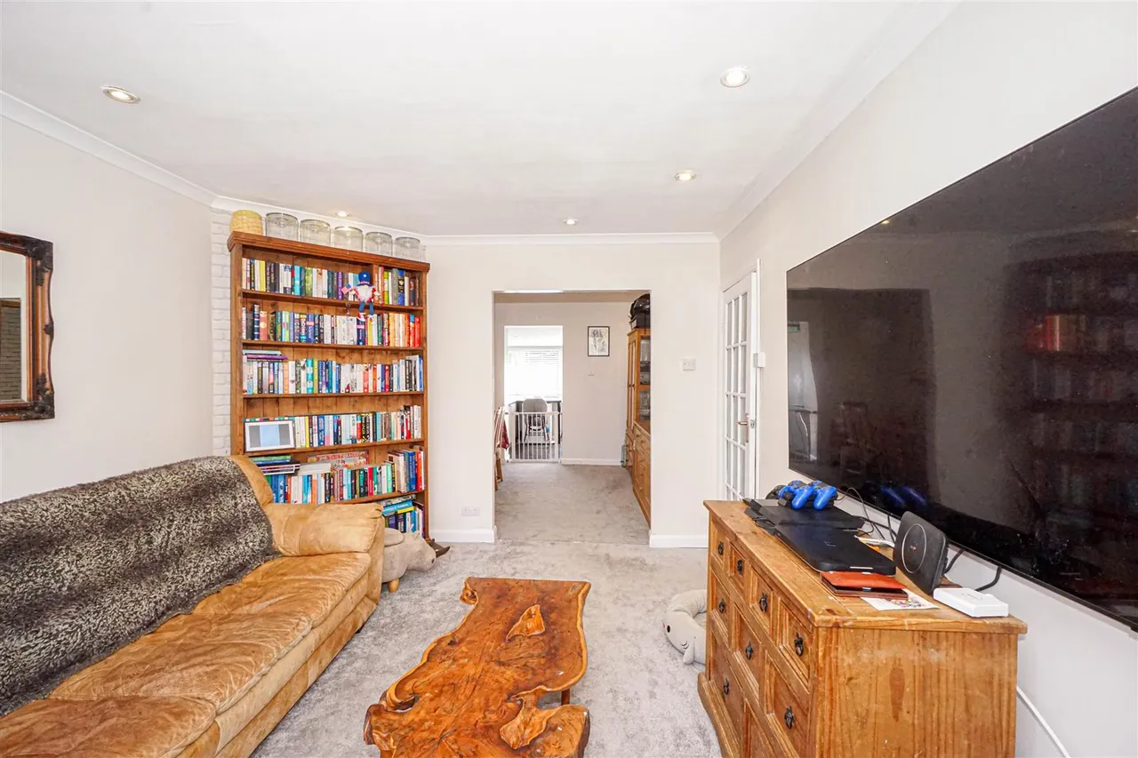 Bexhill Road, St. Leonards-On-Sea, photo 18