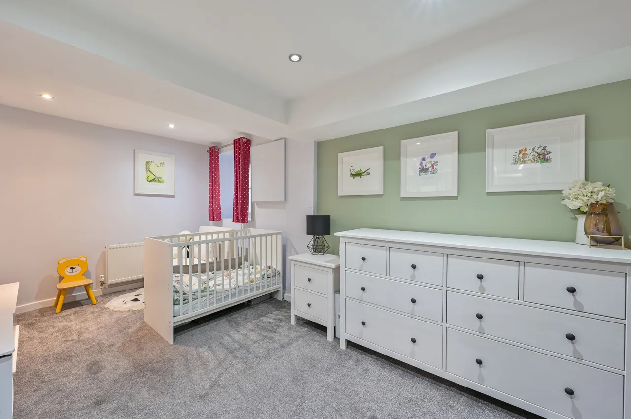 Flat 2, 90 West Hill, London, photo 6