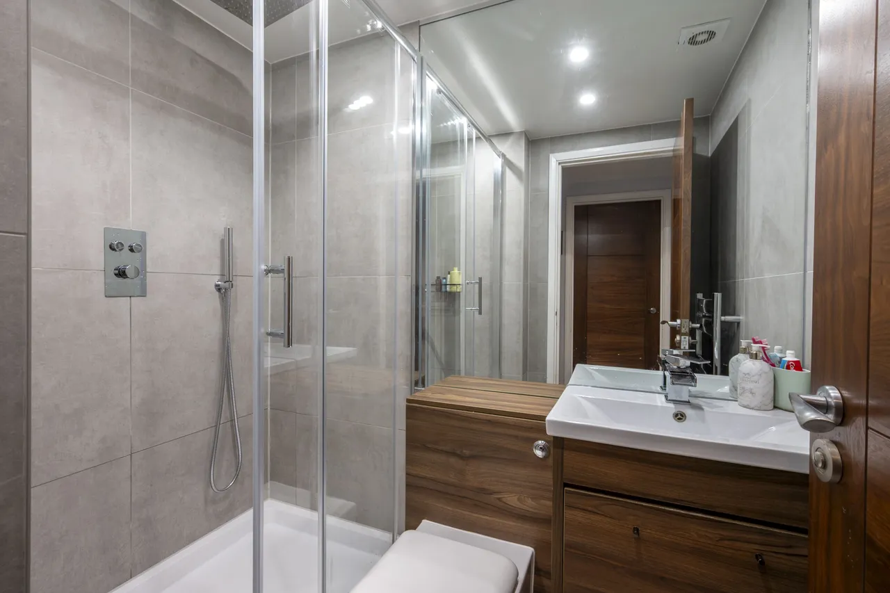 Flat 2, 90 West Hill, London, photo 10