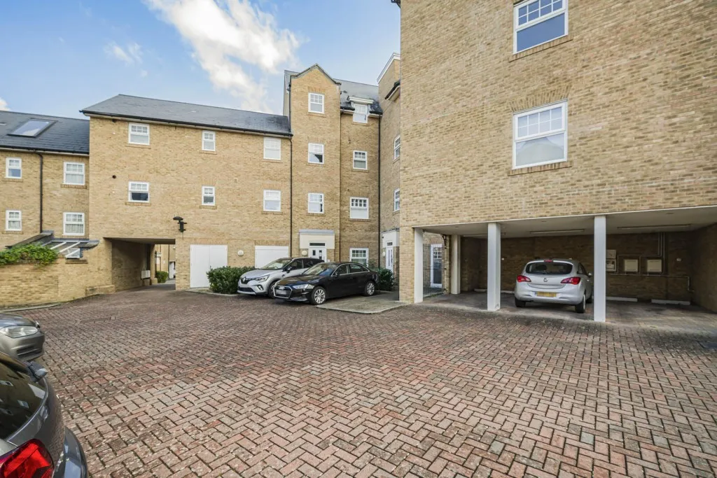 Wells View Drive, Bromley, photo 13