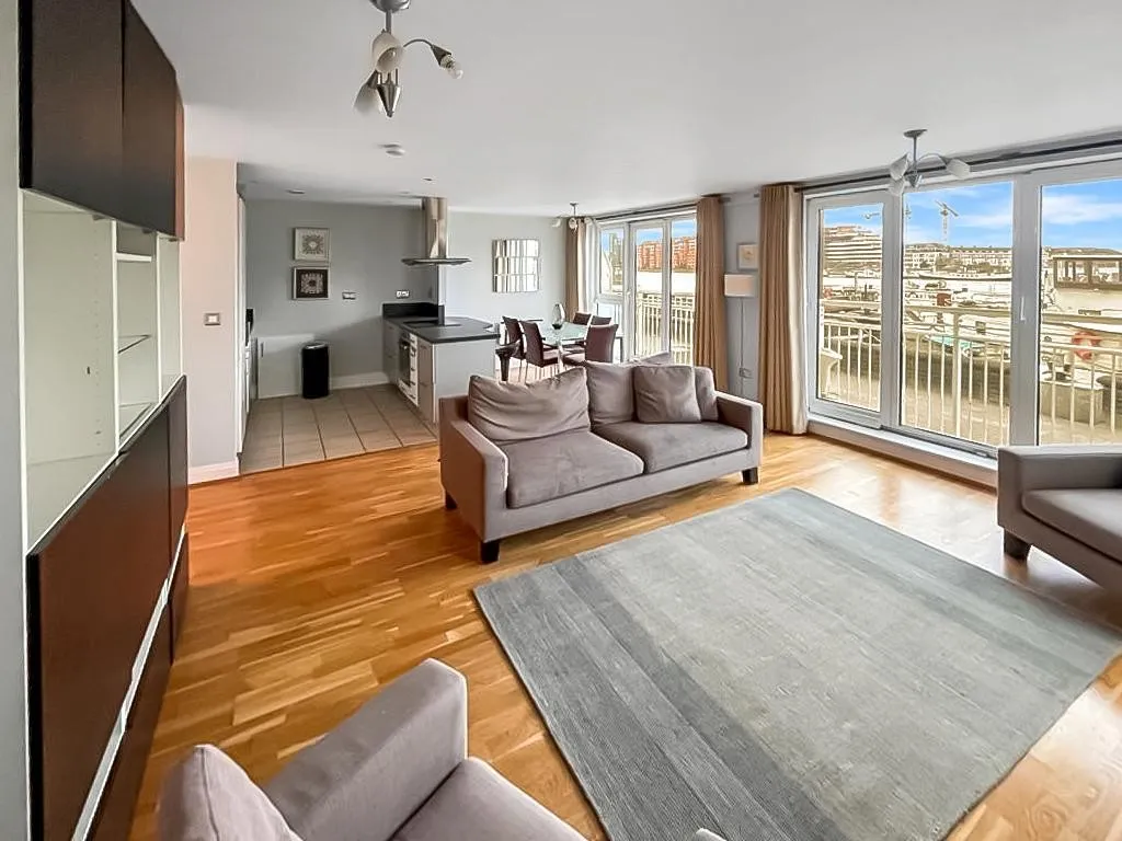 Oyster Wharf, Battersea, photo 4