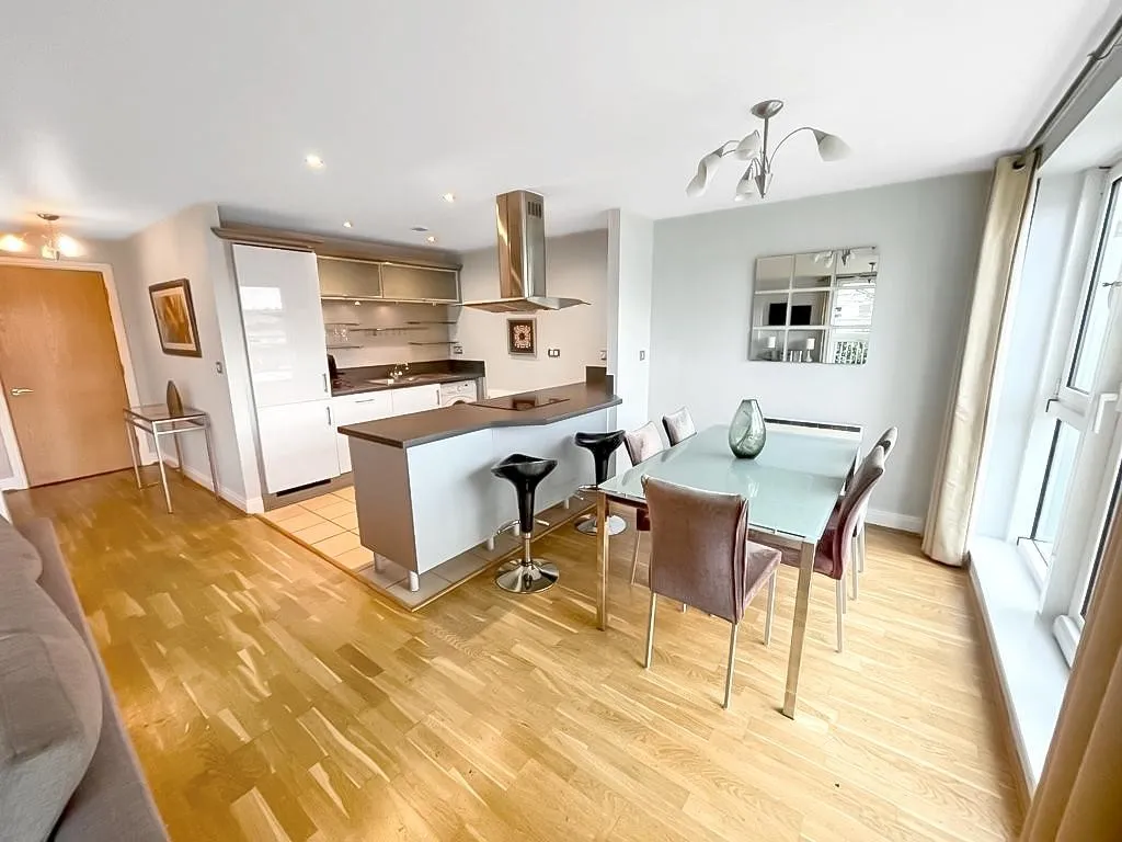 Oyster Wharf, Battersea, photo 3