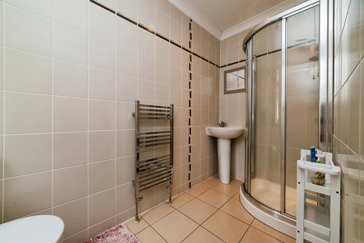 Beverley Road, Kirk Ella, HU10, photo 13