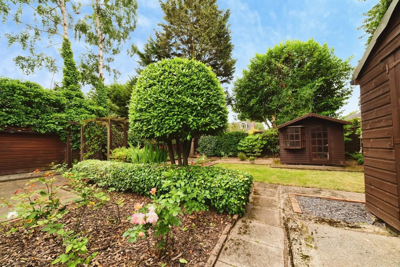 Beverley Road, Kirk Ella, HU10, photo 22