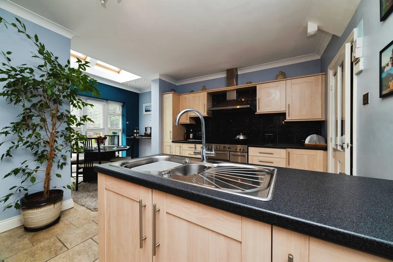 Beverley Road, Kirk Ella, HU10, photo 5