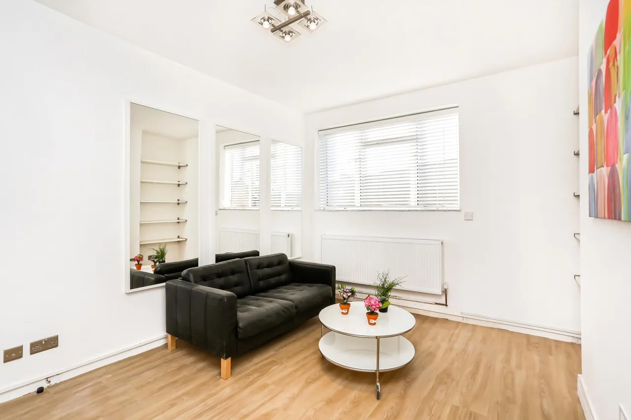 1 bed flat for sale — Barlow House, Walmer Road, London, W11