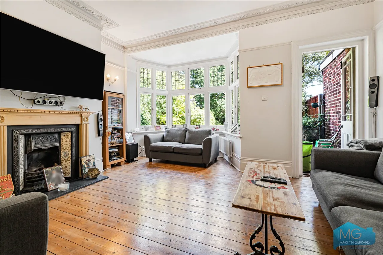 Village Road, Enfield, EN1, photo 10