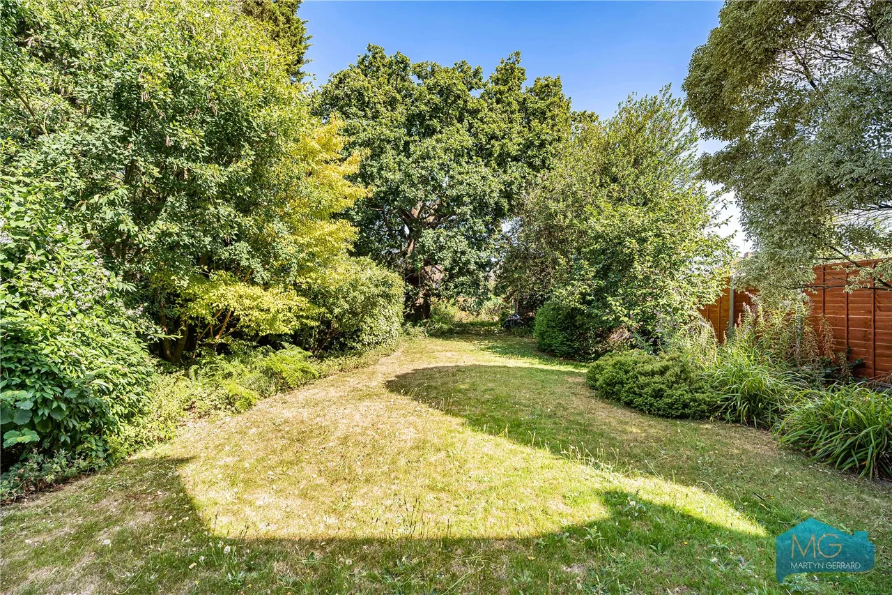 Village Road, Enfield, EN1, photo 28