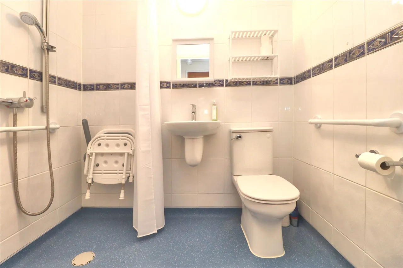 Mount Hermon Road, Woking, GU22, photo 8