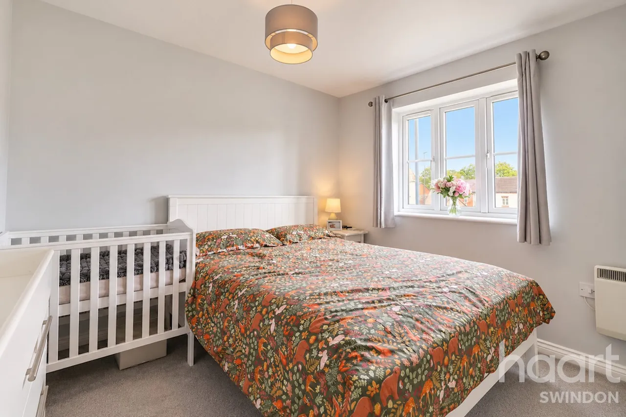 Callington Road, Swindon, SN25, photo 6