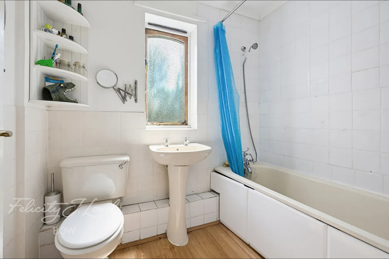 Hewison Street, London, photo 12