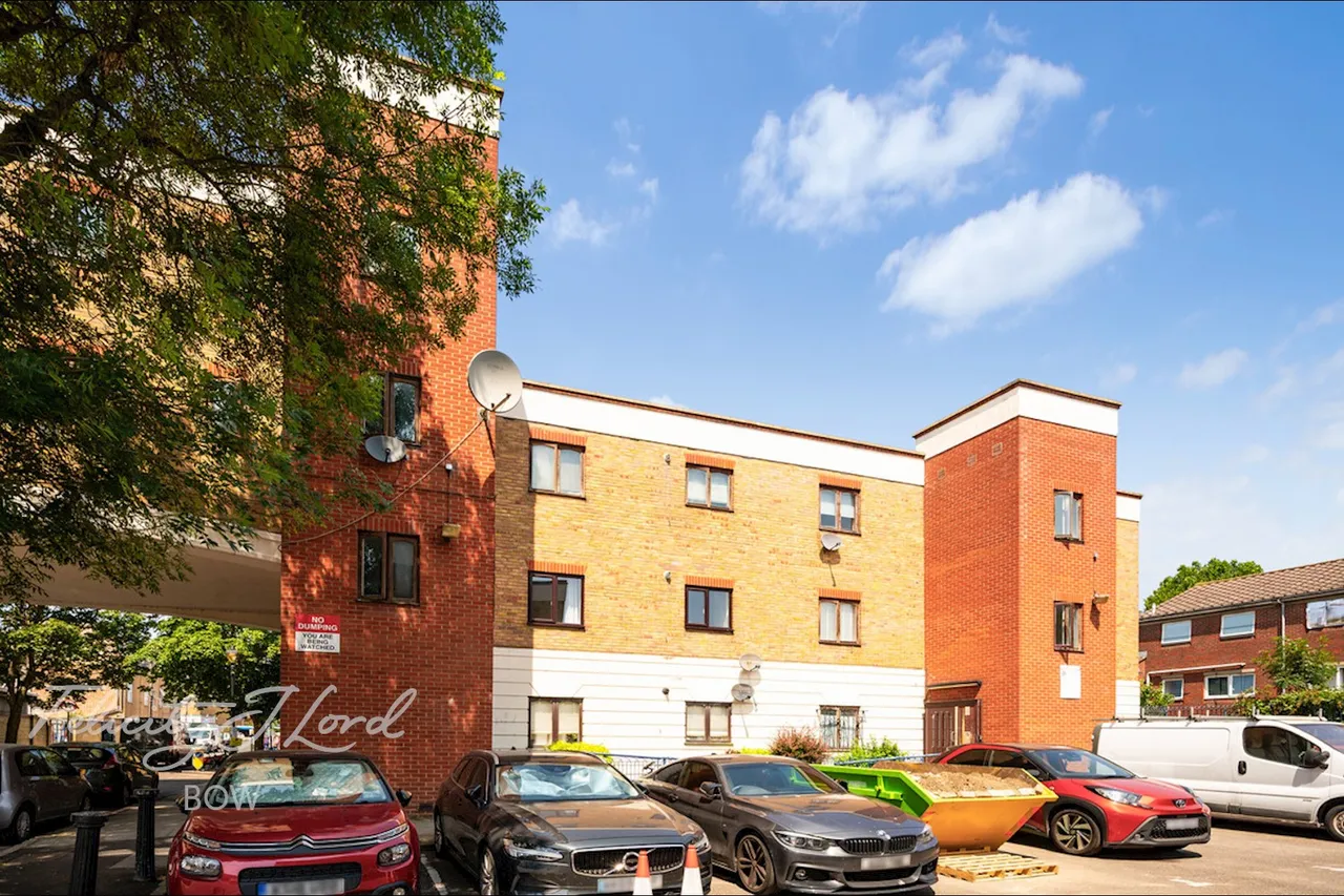 1 bed flat for sale, Hewison Street, London