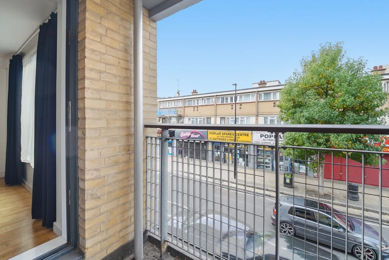Poplar High Street, London, E14, photo 9