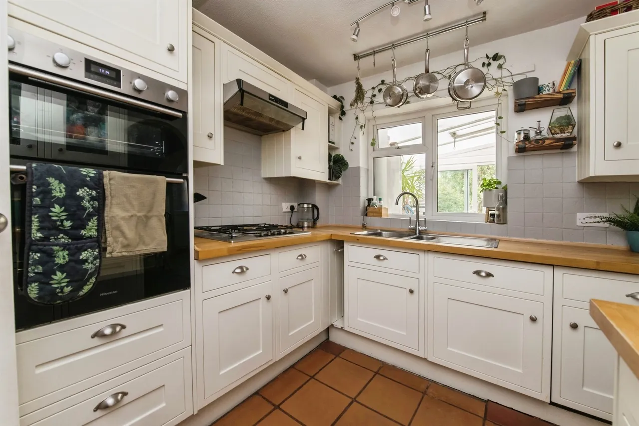 Heals Field, Axminster, EX13, photo 5