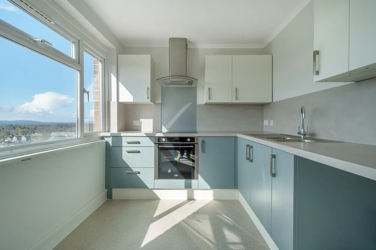 Gower Road, Haywards Heath, RH16, photo 2