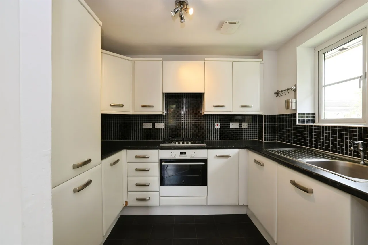 Anzio Road, Devizes, SN10, photo 6