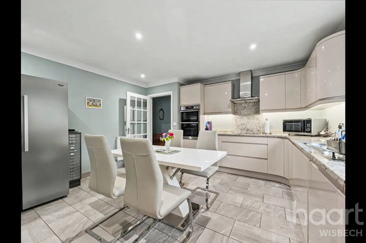 Swan Gardens, Parson Drove, PE13, photo 6