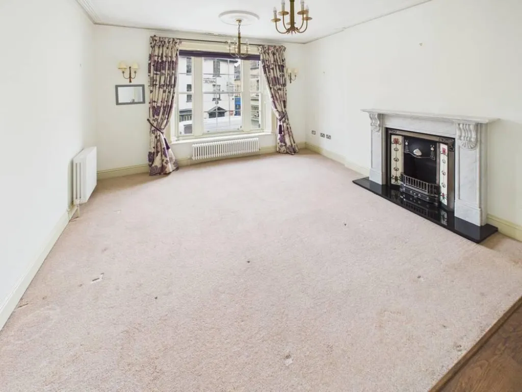 1 bed flat to rent, West Market Place, Cirencester