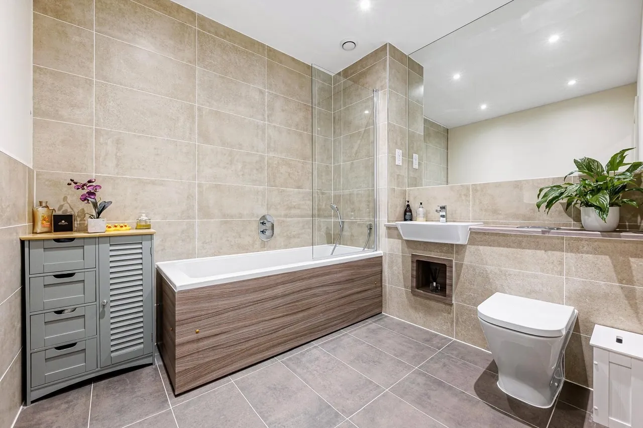 Palmerston Road, London, W3, photo 6
