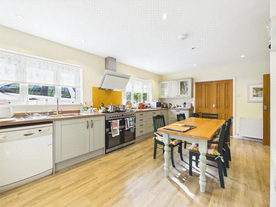 Tavistock, PL19, photo 2