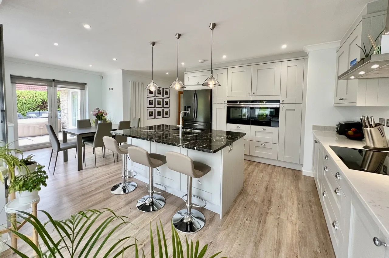 Oaks Drive, St. Leonards, BH24, photo 2
