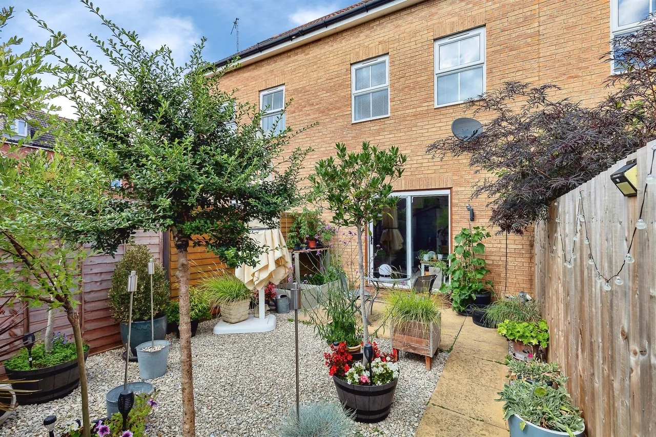 Ravel Close, Stamford, PE9, photo 17