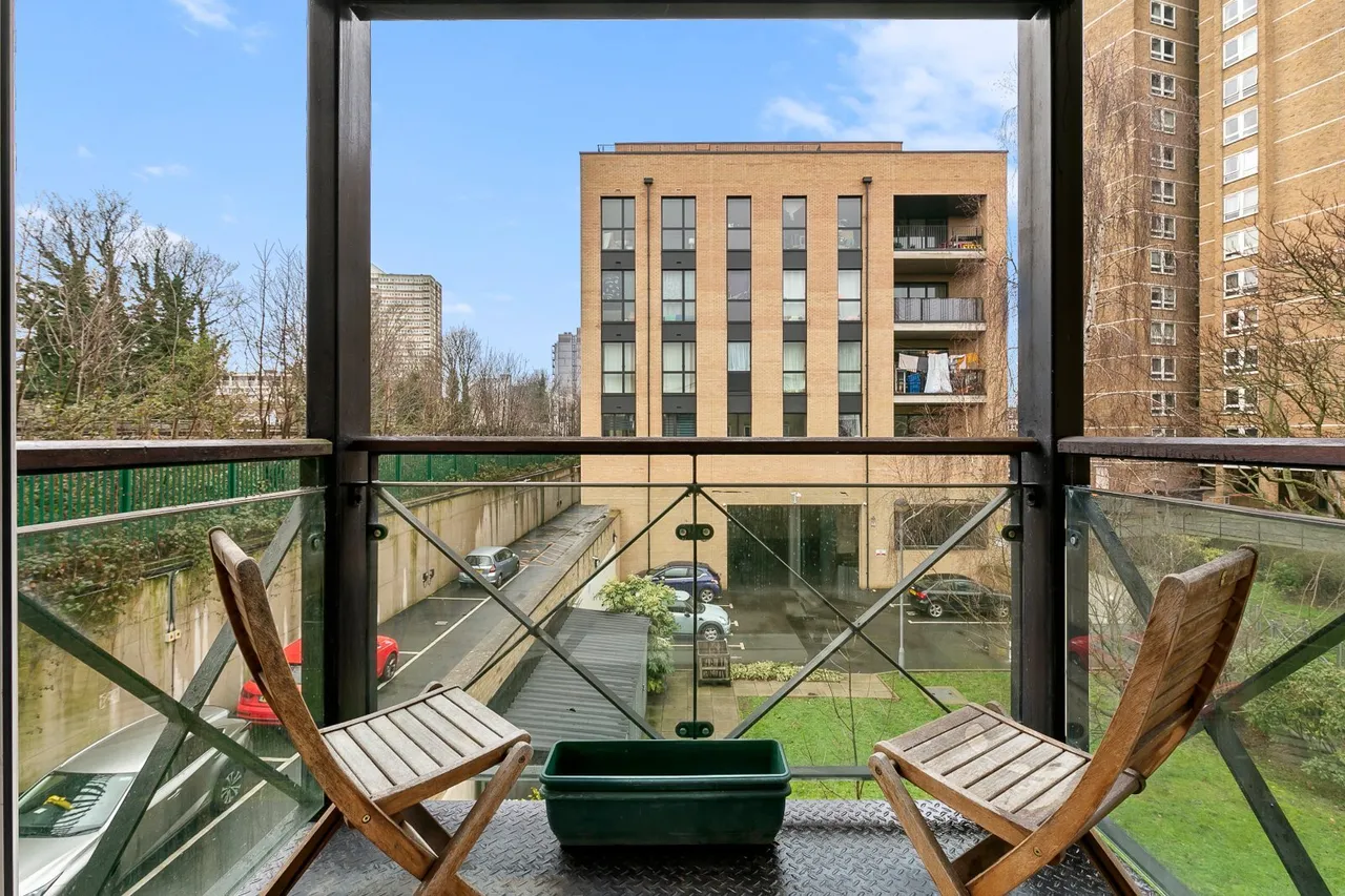 Winders Road, London, SW11, photo 2