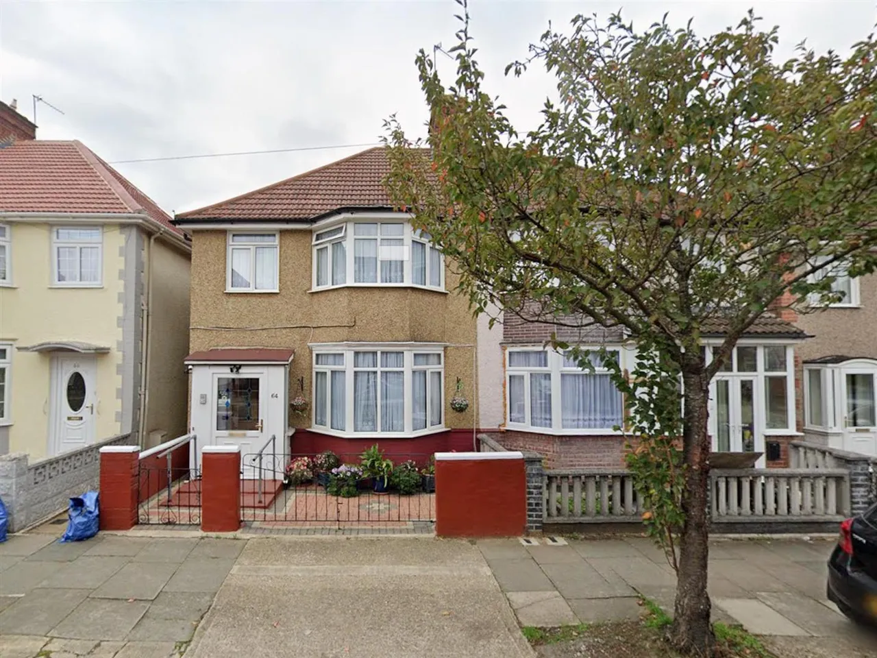 3 bed house for sale, Wyld Way, Wembley, HA9