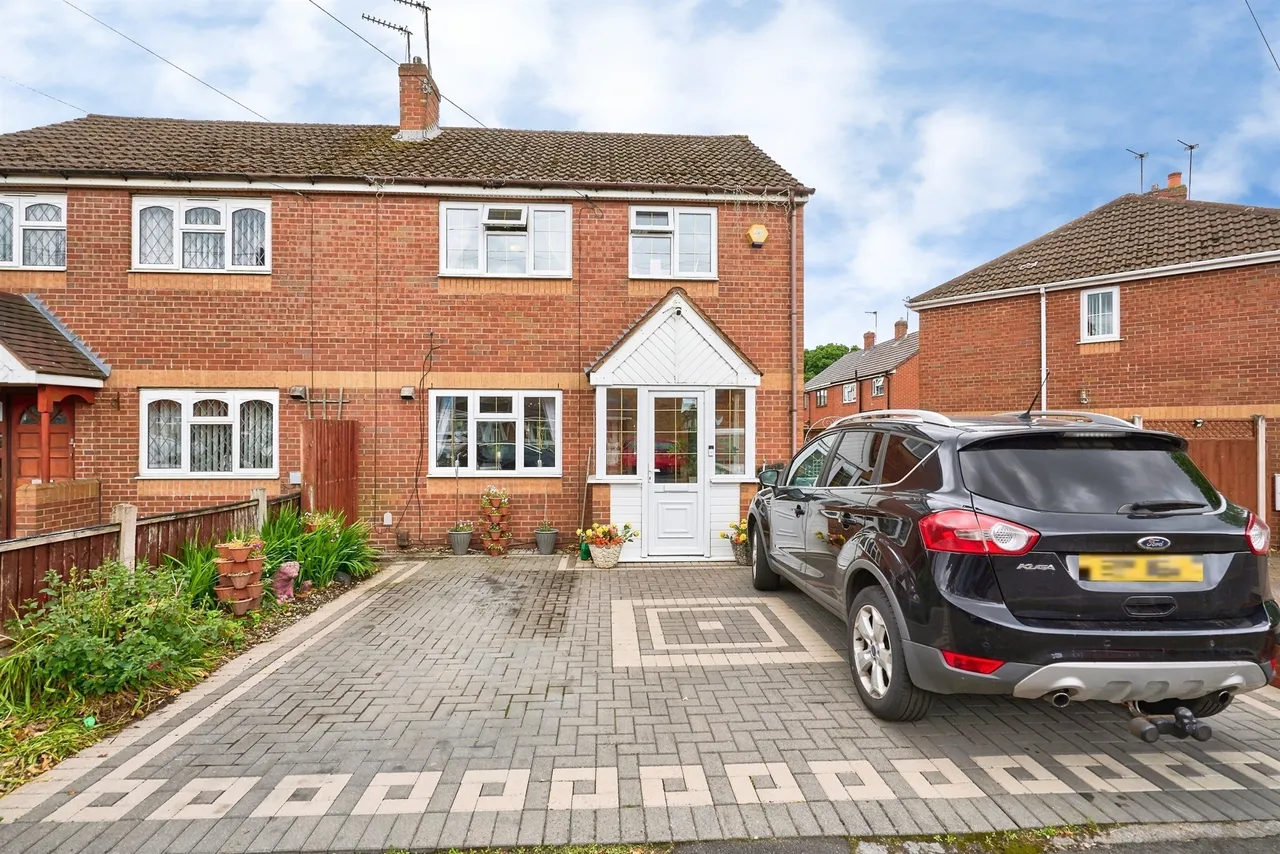 3 bed house for sale, Hillary Avenue, Wednesbury, WS10