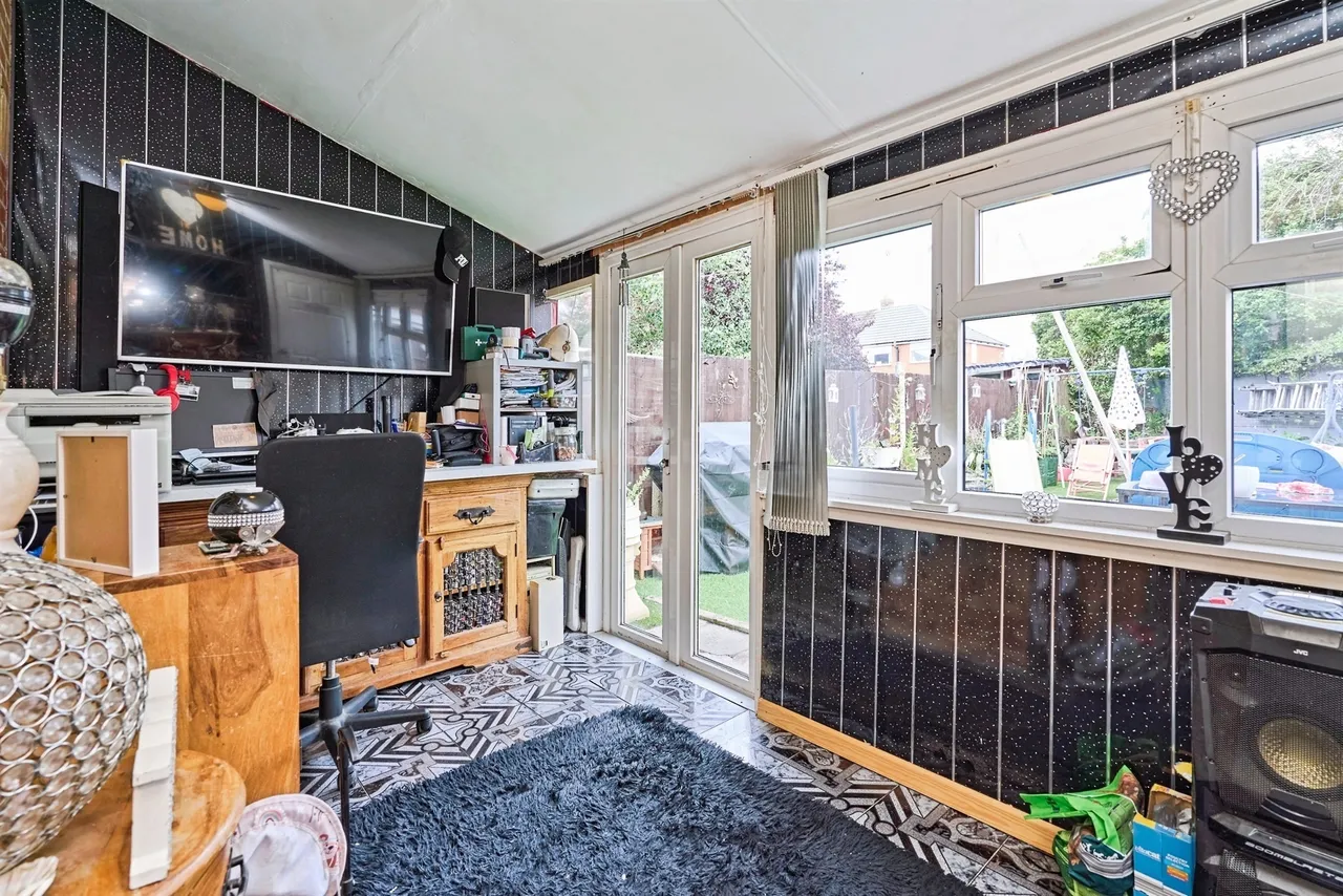 Hillary Avenue, Wednesbury, WS10, photo 18
