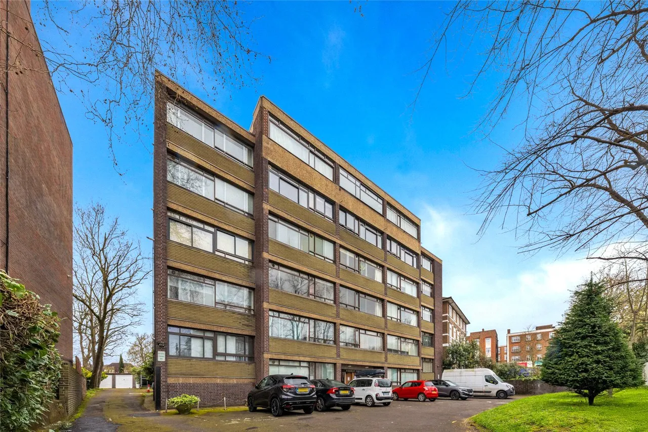 Romney Court, Haverstock Hill, London, NW3, photo 4