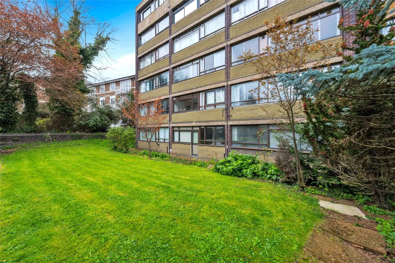 Romney Court, Haverstock Hill, London, NW3, photo 8
